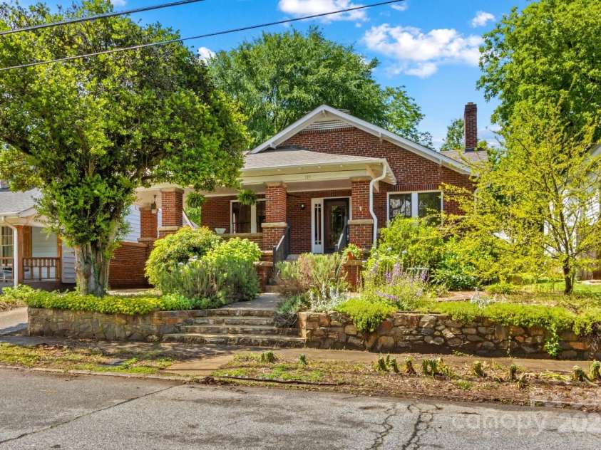 119 Wiley Avenue, Salisbury, NC 28144.  MLS# CAR4250756, YatesRealty ID 25522. Welcome to 119 Wiley Avenue in Fulton Heights!