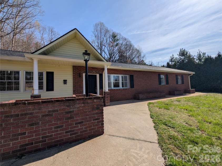 945 Summers Road, Valdese, NC 28690.  MLS# CAR4362217, YatesRealty ID 25523. 