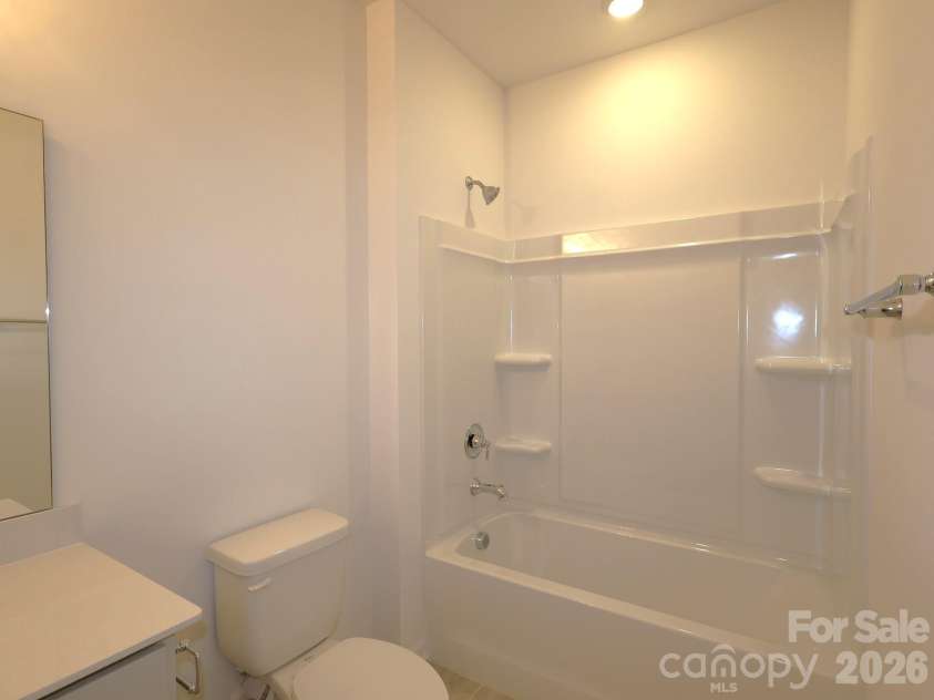 634 Downshire Road, Concord, NC 28027.  MLS# CAR4363232, YatesRealty ID 25524. Secondary bathroom