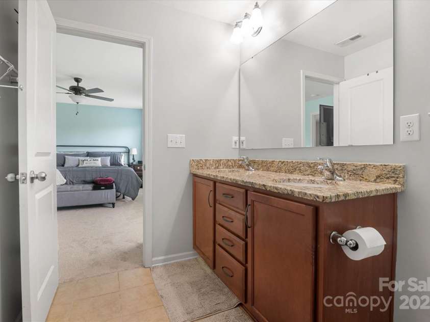 1628 Fitchburg Court, Charlotte, NC 28214.  MLS# CAR4276225, YatesRealty ID 25525. 