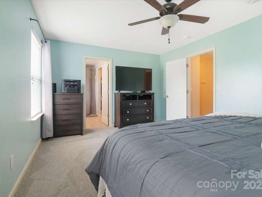 1628 Fitchburg Court, Charlotte, NC 28214.  MLS# CAR4276225, YatesRealty ID 25525. Access to your private ensuite!