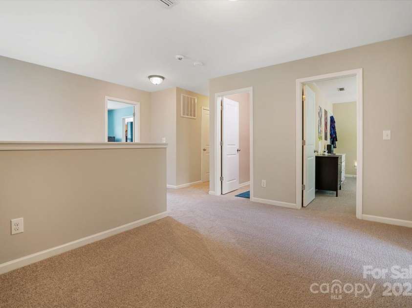 1628 Fitchburg Court, Charlotte, NC 28214.  MLS# CAR4276225, YatesRealty ID 25525. You choose how to use this great LOFT!