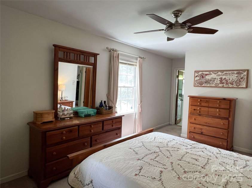 5938 Sharon Road, Charlotte, NC 28210.  MLS# CAR4279719, YatesRealty ID 25526. 
