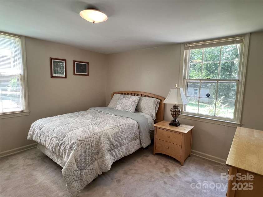 5938 Sharon Road, Charlotte, NC 28210.  MLS# CAR4279719, YatesRealty ID 25526. 