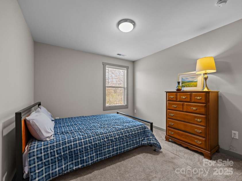 10 Hi Alta Avenue, Asheville, NC 28806.  MLS# CAR4237535, YatesRealty ID 25528. 