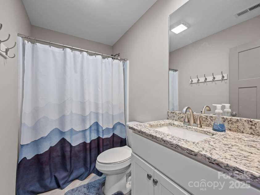 10 Hi Alta Avenue, Asheville, NC 28806.  MLS# CAR4237535, YatesRealty ID 25528. 