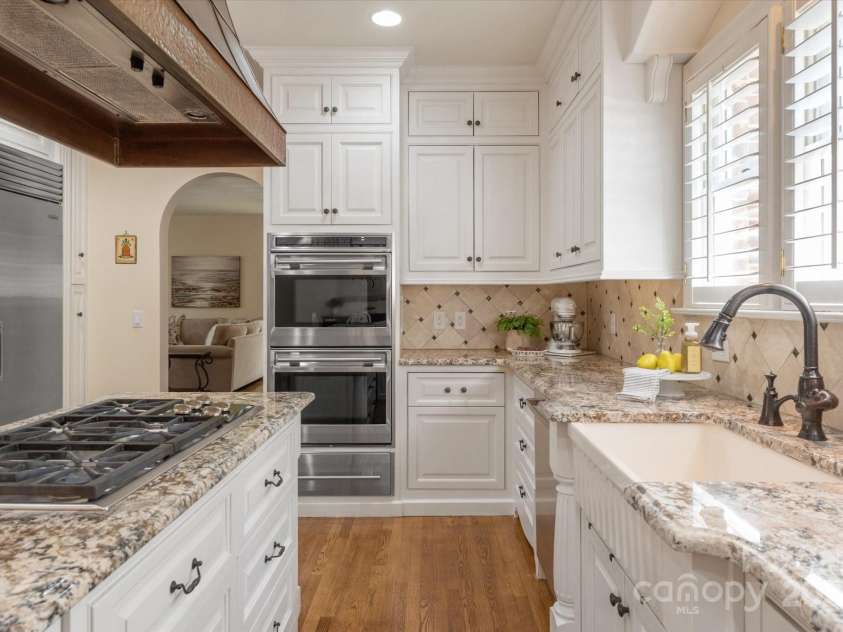 12048 Royal Portrush Drive, Charlotte, NC 28277.  MLS# CAR4254234, YatesRealty ID 25529. 