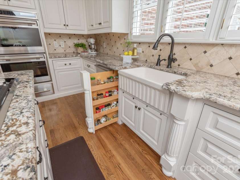 12048 Royal Portrush Drive, Charlotte, NC 28277.  MLS# CAR4254234, YatesRealty ID 25529. 