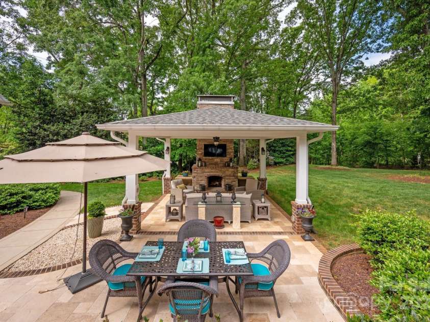 12048 Royal Portrush Drive, Charlotte, NC 28277.  MLS# CAR4254234, YatesRealty ID 25529. 