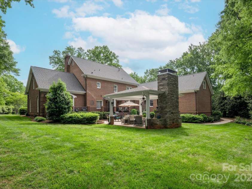 12048 Royal Portrush Drive, Charlotte, NC 28277.  MLS# CAR4254234, YatesRealty ID 25529. 