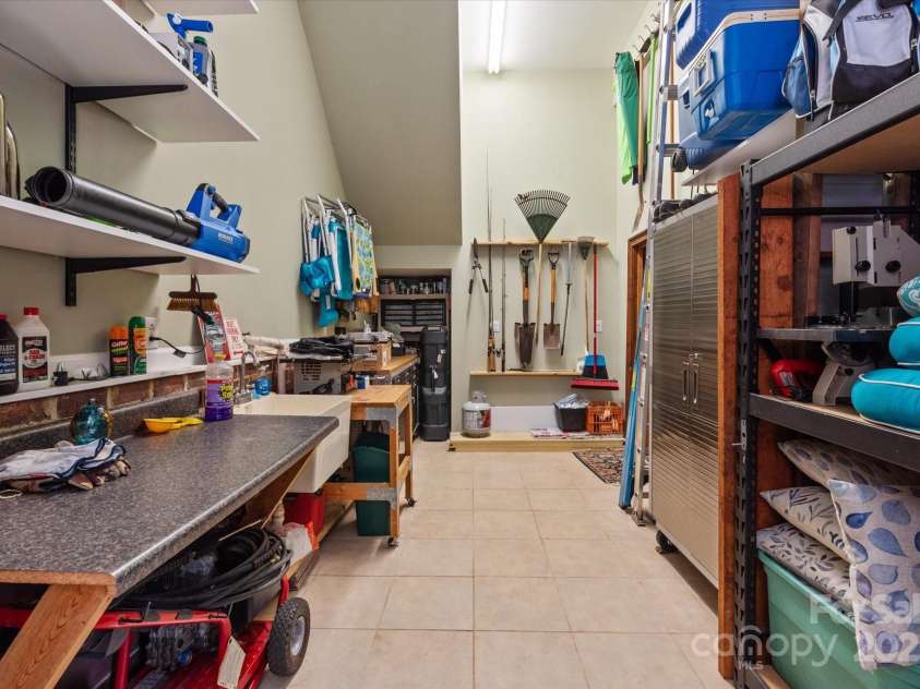 12048 Royal Portrush Drive, Charlotte, NC 28277.  MLS# CAR4254234, YatesRealty ID 25529. 