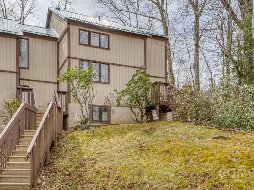 1443 Sugar Mountain Drive, Sugar Mountain, NC 28604.  MLS# CAR4122060, YatesRealty ID 2553. 