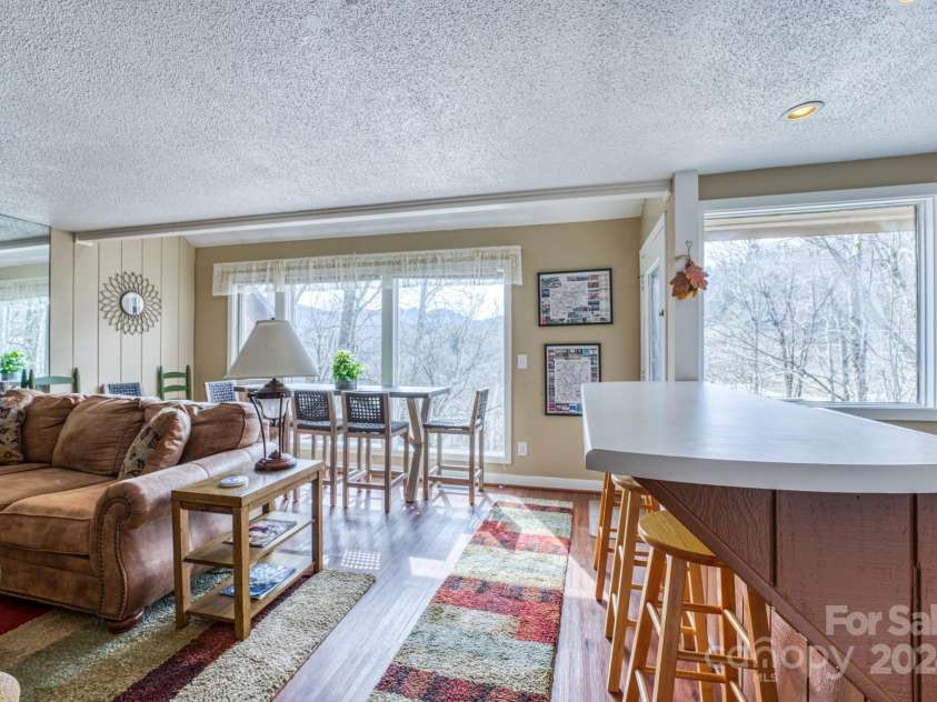 1443 Sugar Mountain Drive, Sugar Mountain, NC 28604.  MLS# CAR4122060, YatesRealty ID 2553. 