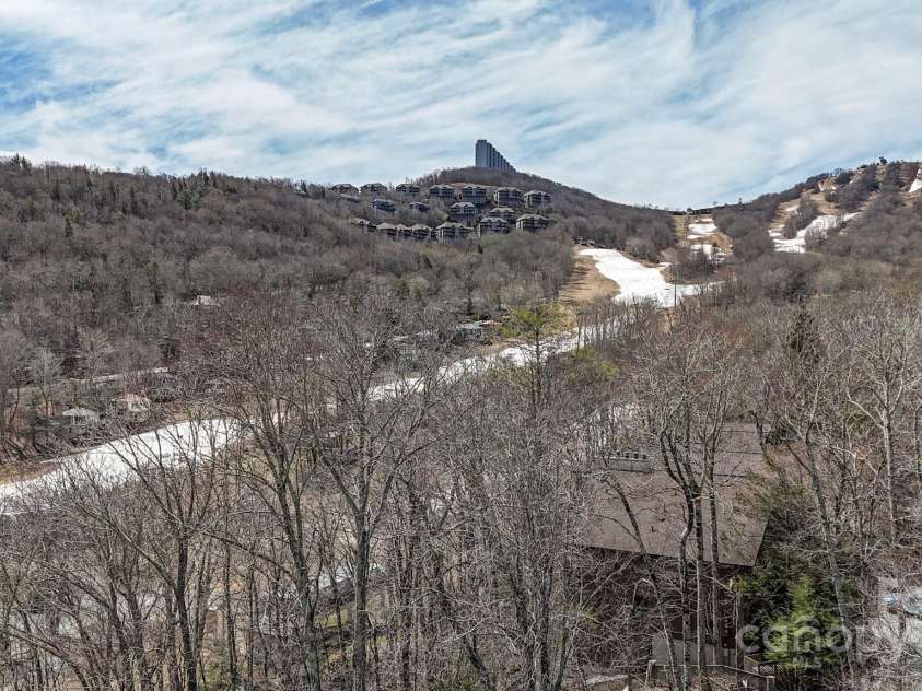1443 Sugar Mountain Drive, Sugar Mountain, NC 28604.  MLS# CAR4122060, YatesRealty ID 2553. 