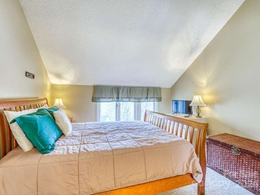 1443 Sugar Mountain Drive, Sugar Mountain, NC 28604.  MLS# CAR4122060, YatesRealty ID 2553. Guest bedroom 2nd floor