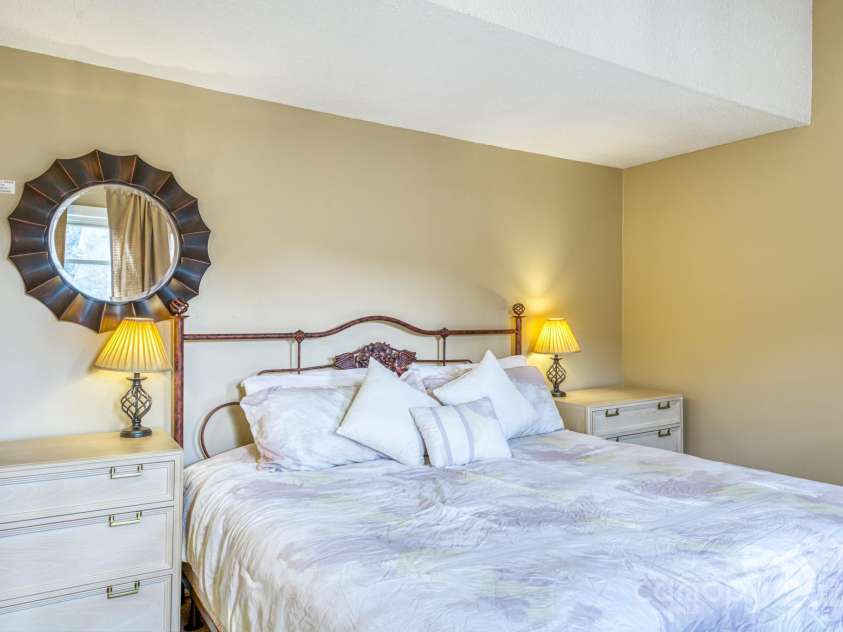 1443 Sugar Mountain Drive, Sugar Mountain, NC 28604.  MLS# CAR4122060, YatesRealty ID 2553. Primary bedroom