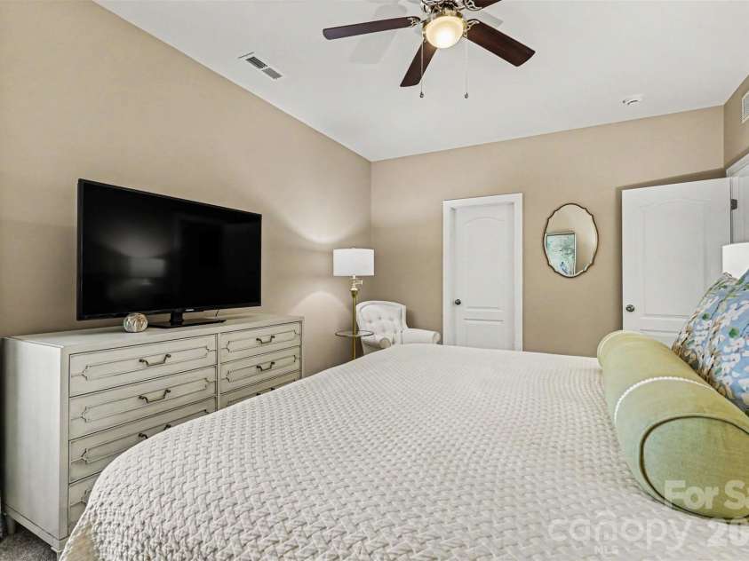 2016 Henslow Trail, Fort Mill, SC 29708.  MLS# CAR4385985, YatesRealty ID 25530. 