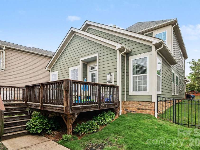 2016 Henslow Trail, Fort Mill, SC 29708.  MLS# CAR4385985, YatesRealty ID 25530. 