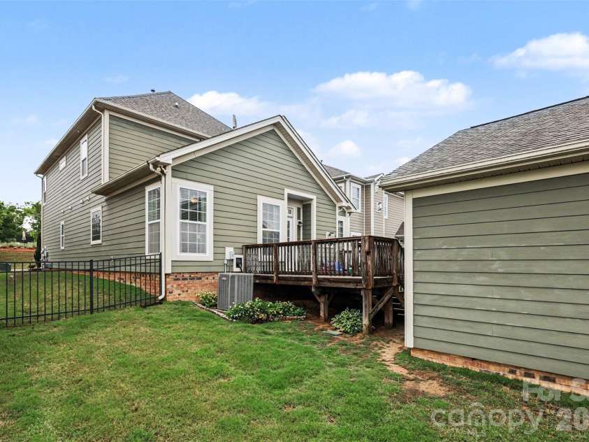 2016 Henslow Trail, Fort Mill, SC 29708.  MLS# CAR4385985, YatesRealty ID 25530. 