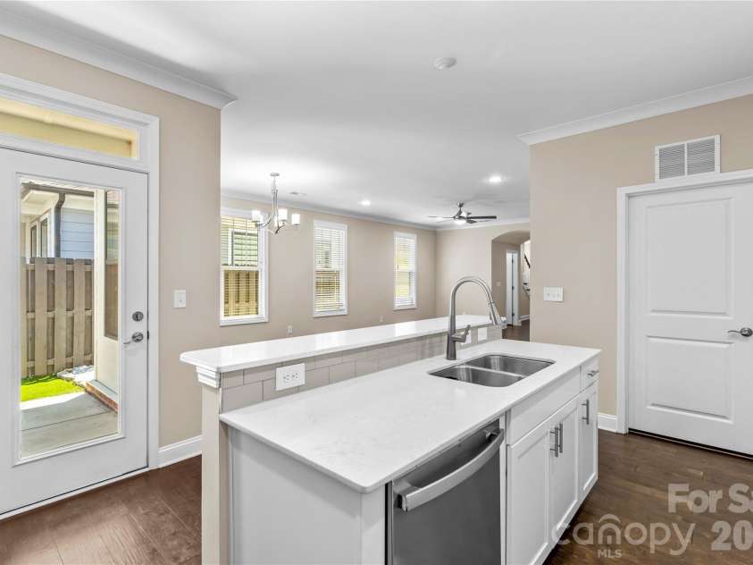 122 Mint Avenue, Mooresville, NC 28117.  MLS# CAR4374548, YatesRealty ID 25532. 