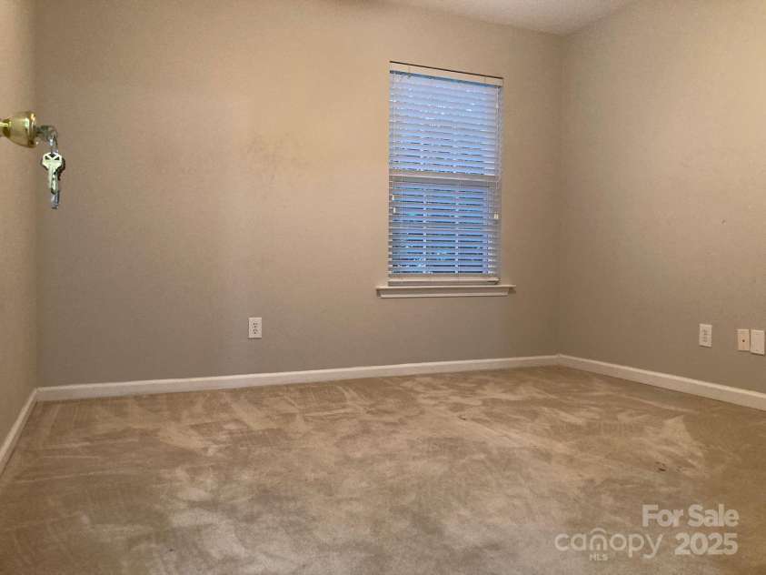 2150 Winthrop Chase Drive, Charlotte, NC 28212.  MLS# CAR4273410, YatesRealty ID 25532. 