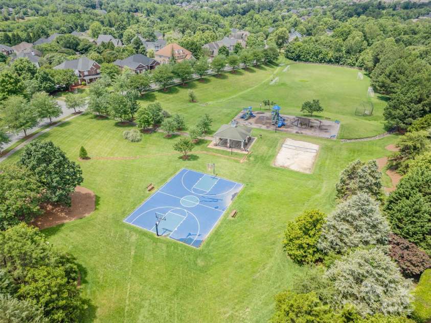 14746 Greenpoint Lane, Huntersville, NC 28078.  MLS# CAR4270806, YatesRealty ID 25533. 
