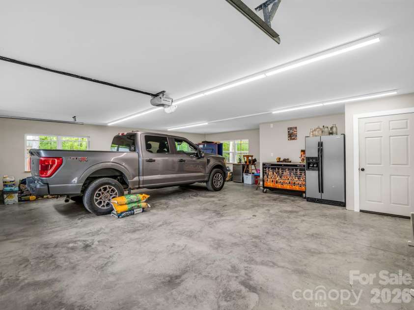 360 Shadow Lane, Green Mountain, NC 28740.  MLS# CAR4381079, YatesRealty ID 25534. Garage