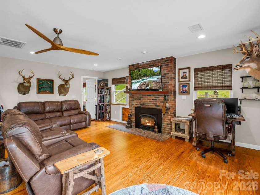 360 Shadow Lane, Green Mountain, NC 28740.  MLS# CAR4381079, YatesRealty ID 25534. Living room