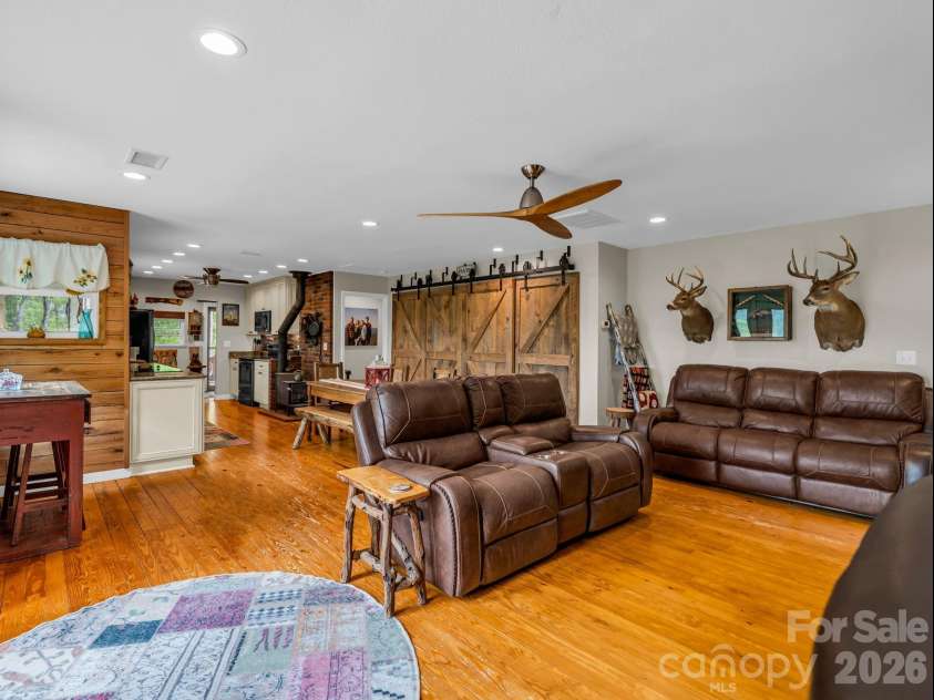 360 Shadow Lane, Green Mountain, NC 28740.  MLS# CAR4381079, YatesRealty ID 25534. Living room