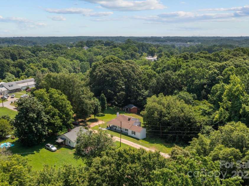 509 8th Avenue Extension, Cramerton, NC 28032.  MLS# CAR4275432, YatesRealty ID 25534. 