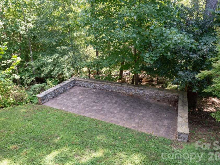 40 Malvern Walk, Asheville, NC 28806.  MLS# CAR4419917, YatesRealty ID 25535. Laid + Stacked-Stone Back Yard Patio