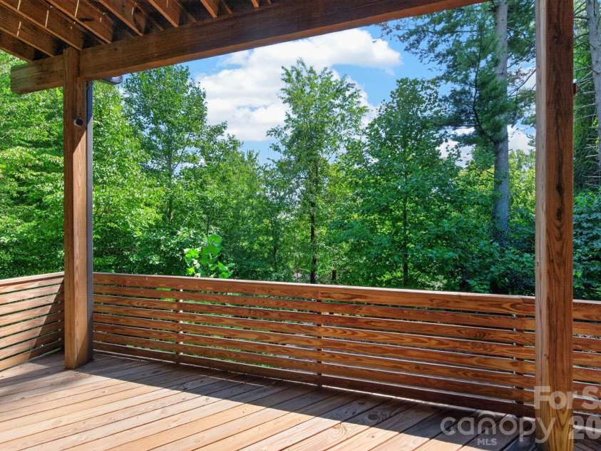 40 Malvern Walk, Asheville, NC 28806.  MLS# CAR4419917, YatesRealty ID 25535. Lower-Level Deck for Gatherings