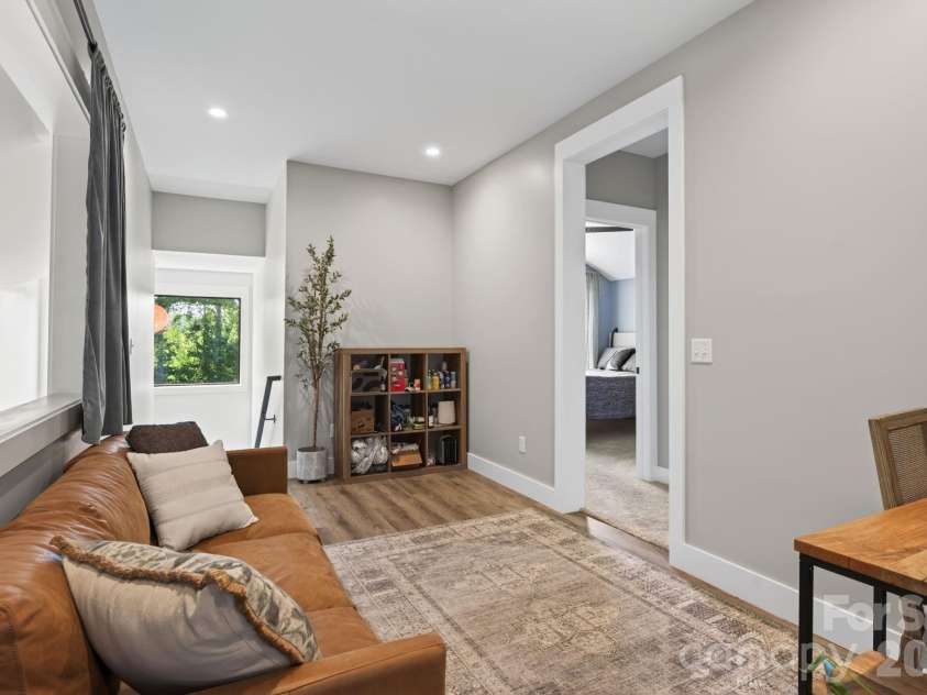 40 Malvern Walk, Asheville, NC 28806.  MLS# CAR4419917, YatesRealty ID 25535. Perfect Space to Unwind