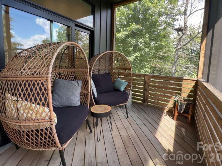 40 Malvern Walk, Asheville, NC 28806.  MLS# CAR4419917, YatesRealty ID 25535. Screened Deck for Relaxing