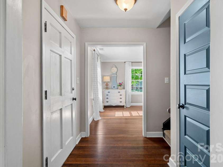 817 Bent Wood Court, Matthews, NC 28105.  MLS# CAR4371956, YatesRealty ID 25537. 