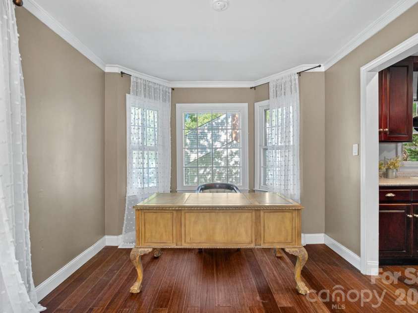 817 Bent Wood Court, Matthews, NC 28105.  MLS# CAR4371956, YatesRealty ID 25537. 