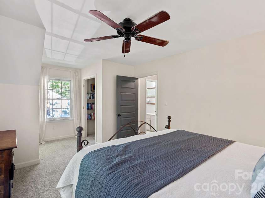 817 Bent Wood Court, Matthews, NC 28105.  MLS# CAR4371956, YatesRealty ID 25537. 