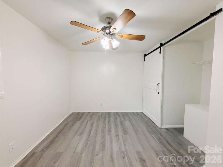 9209 Edgevale Drive, Charlotte, NC 28216.  MLS# CAR4378762, YatesRealty ID 25538. 