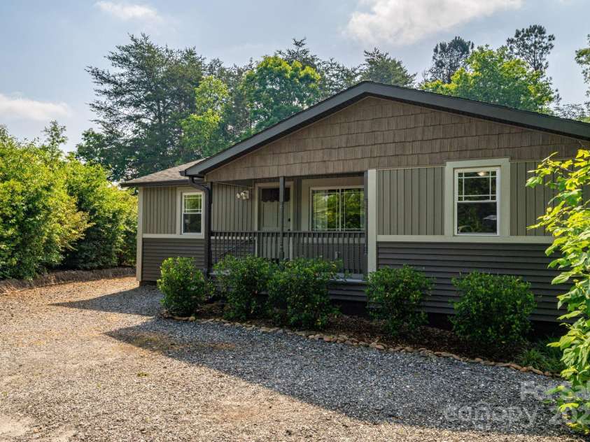 2420 Timberland Hills Drive, Newton, NC 28658.  MLS# CAR4275663, YatesRealty ID 25539. 