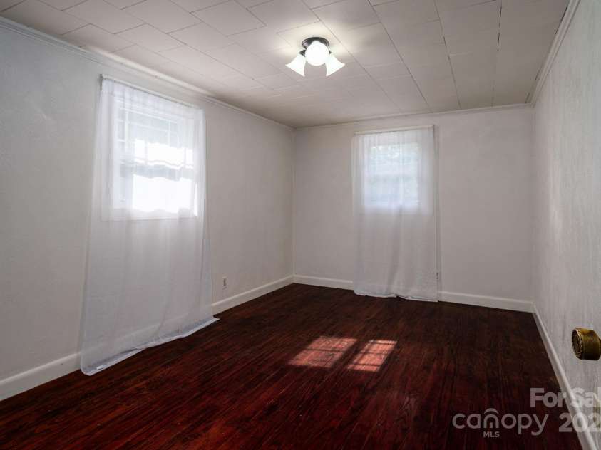 2420 Timberland Hills Drive, Newton, NC 28658.  MLS# CAR4275663, YatesRealty ID 25539. 
