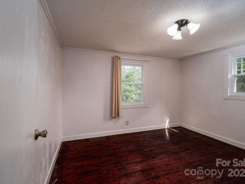 2420 Timberland Hills Drive, Newton, NC 28658.  MLS# CAR4275663, YatesRealty ID 25539. 