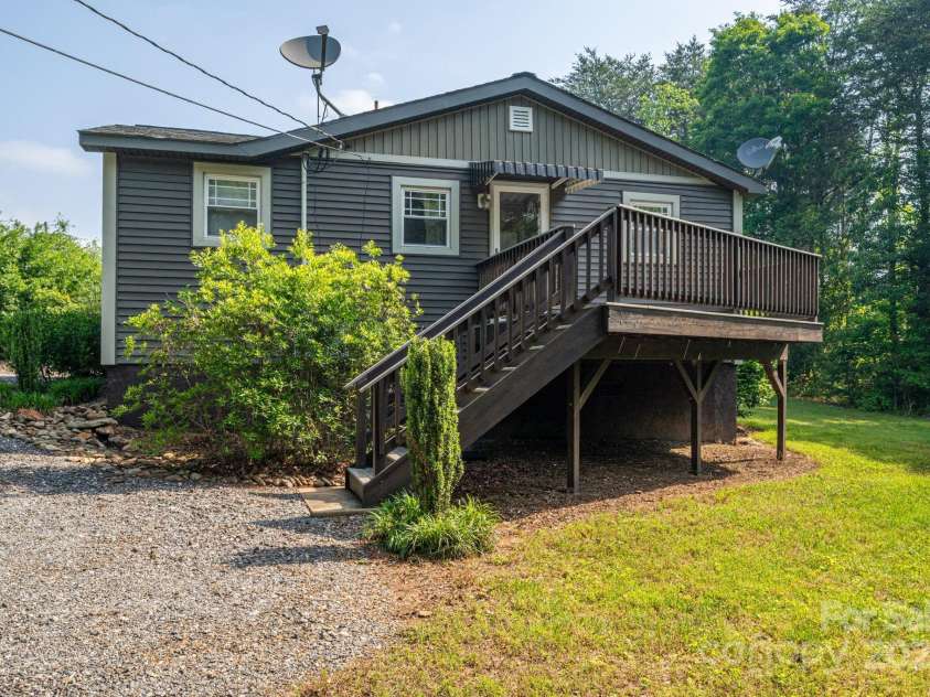 2420 Timberland Hills Drive, Newton, NC 28658.  MLS# CAR4275663, YatesRealty ID 25539. 