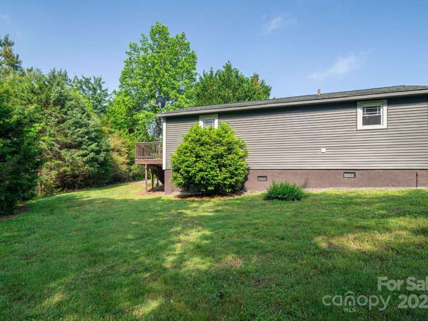 2420 Timberland Hills Drive, Newton, NC 28658.  MLS# CAR4275663, YatesRealty ID 25539. 