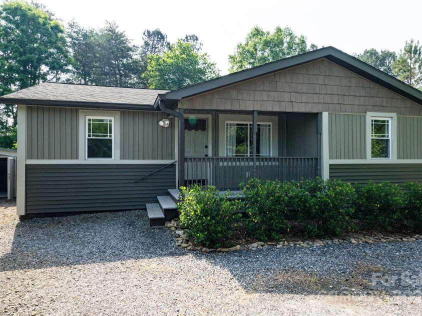 2420 Timberland Hills Drive, Newton, NC 28658.  MLS# CAR4275663, YatesRealty ID 25539. 