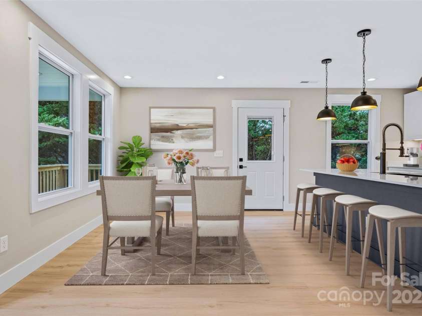 26 Crest Avenue, Asheville, NC 28803.  MLS# CAR4301381, YatesRealty ID 2554. 
