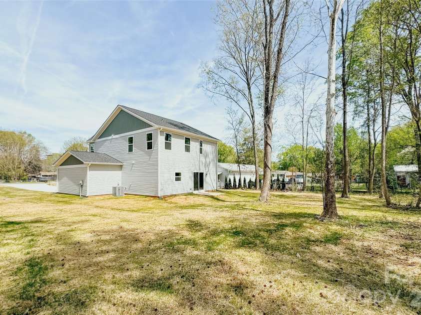 304 Woodside Drive, Harrisburg, NC 28075.  MLS# CAR4350580, YatesRealty ID 25542. 