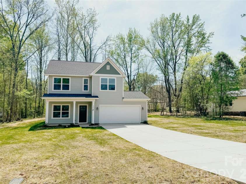 304 Woodside Drive, Harrisburg, NC 28075.  MLS# CAR4350580, YatesRealty ID 25542. 
