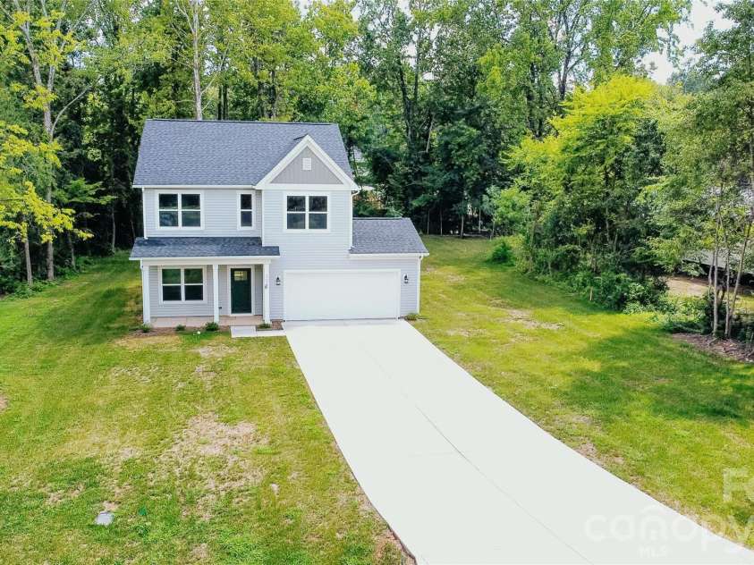 304 Woodside Drive, Harrisburg, NC 28075.  MLS# CAR4350580, YatesRealty ID 25542. 