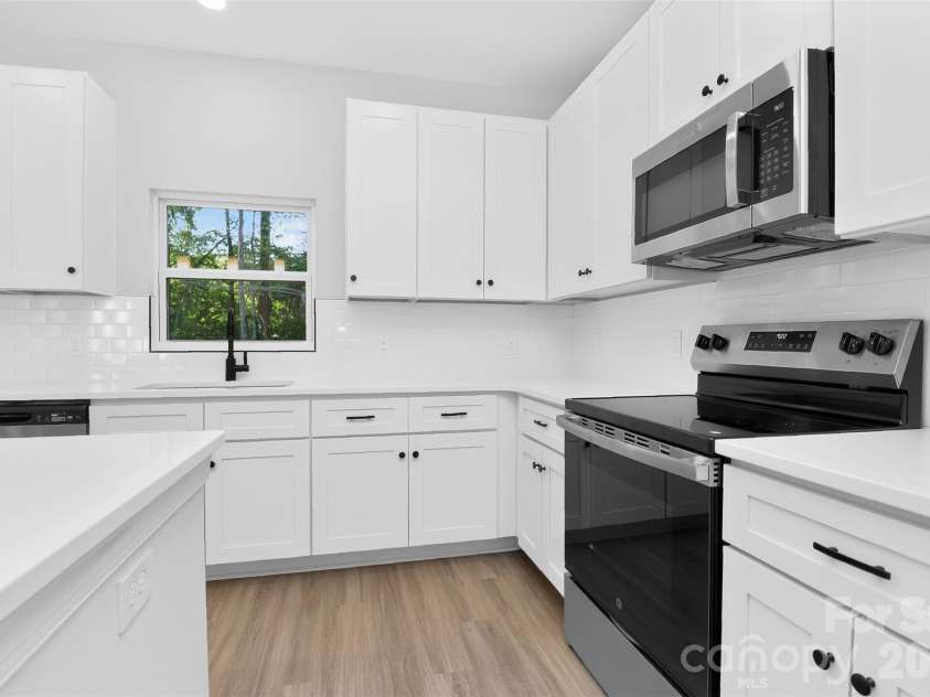 304 Woodside Drive, Harrisburg, NC 28075.  MLS# CAR4350580, YatesRealty ID 25542. 