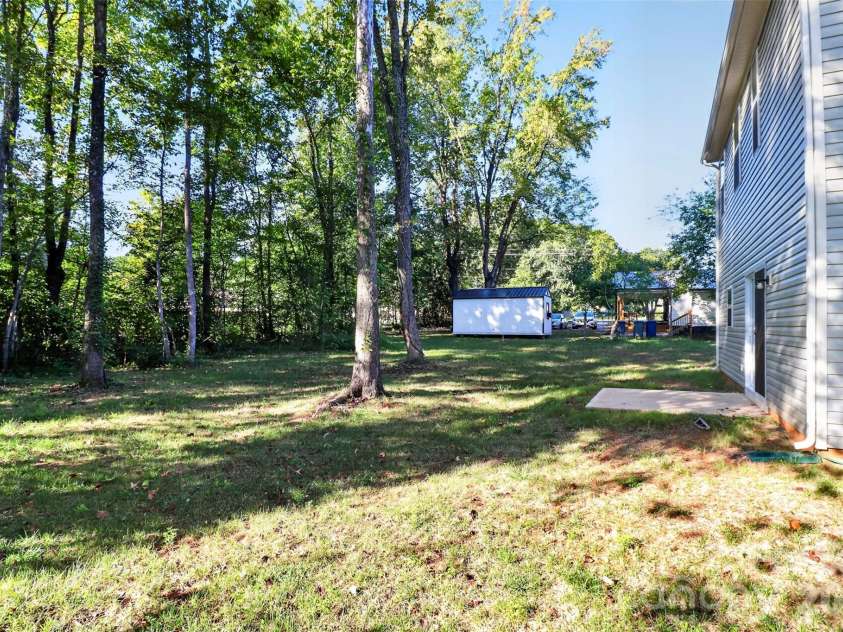 304 Woodside Drive, Harrisburg, NC 28075.  MLS# CAR4350580, YatesRealty ID 25542. 
